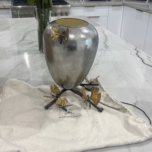Butterfly Ginkgo Vase